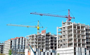 Funcas, pronostica bajadas del 20% en inversión construcción